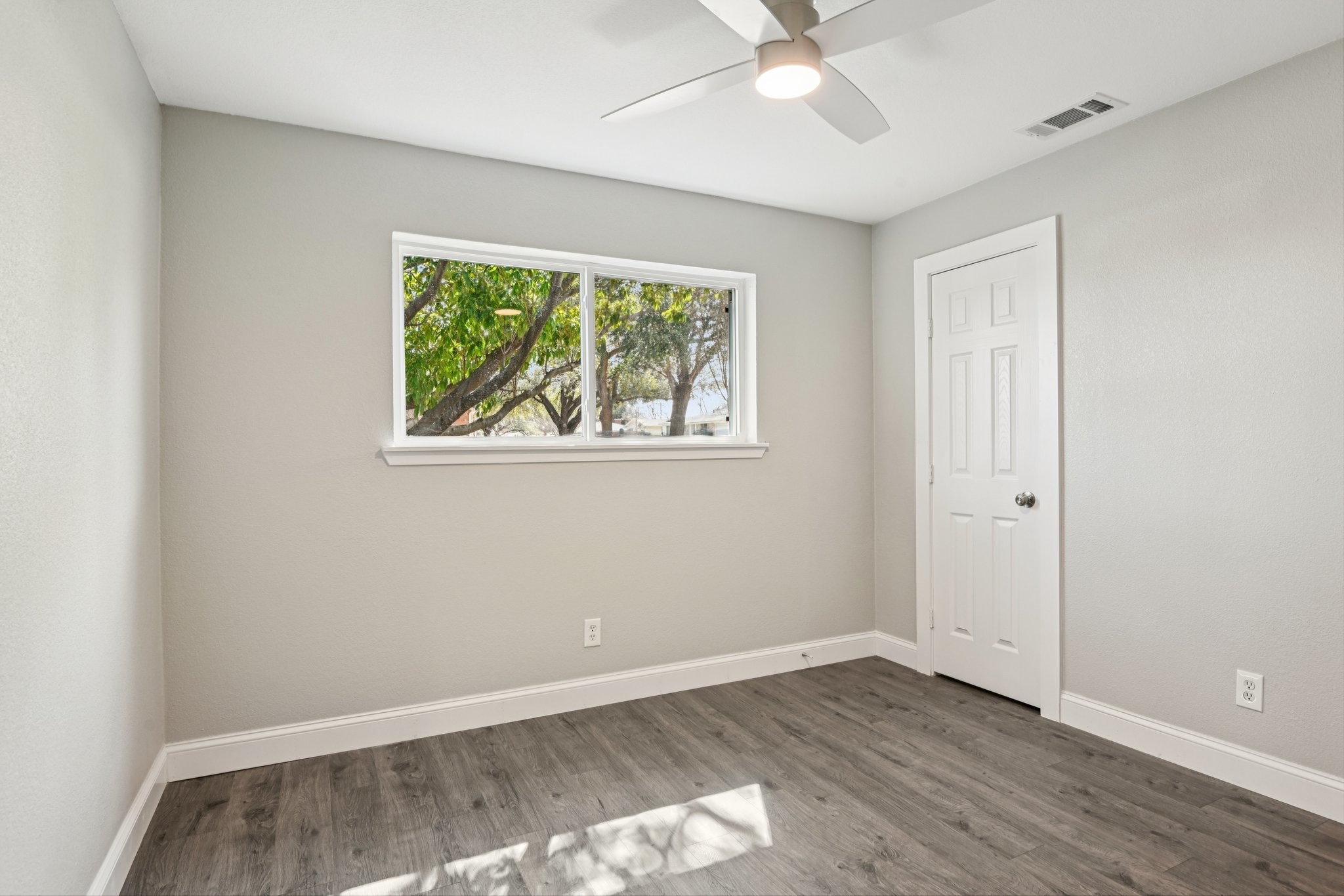 4350 Wedgmont Circle S