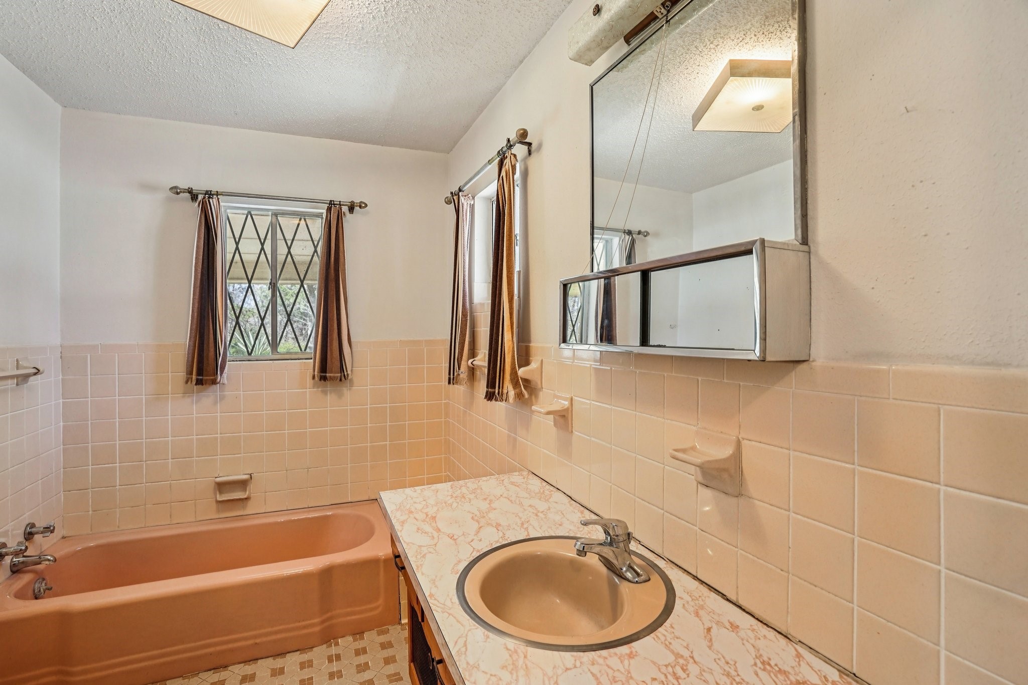 1215 Hill City Drive