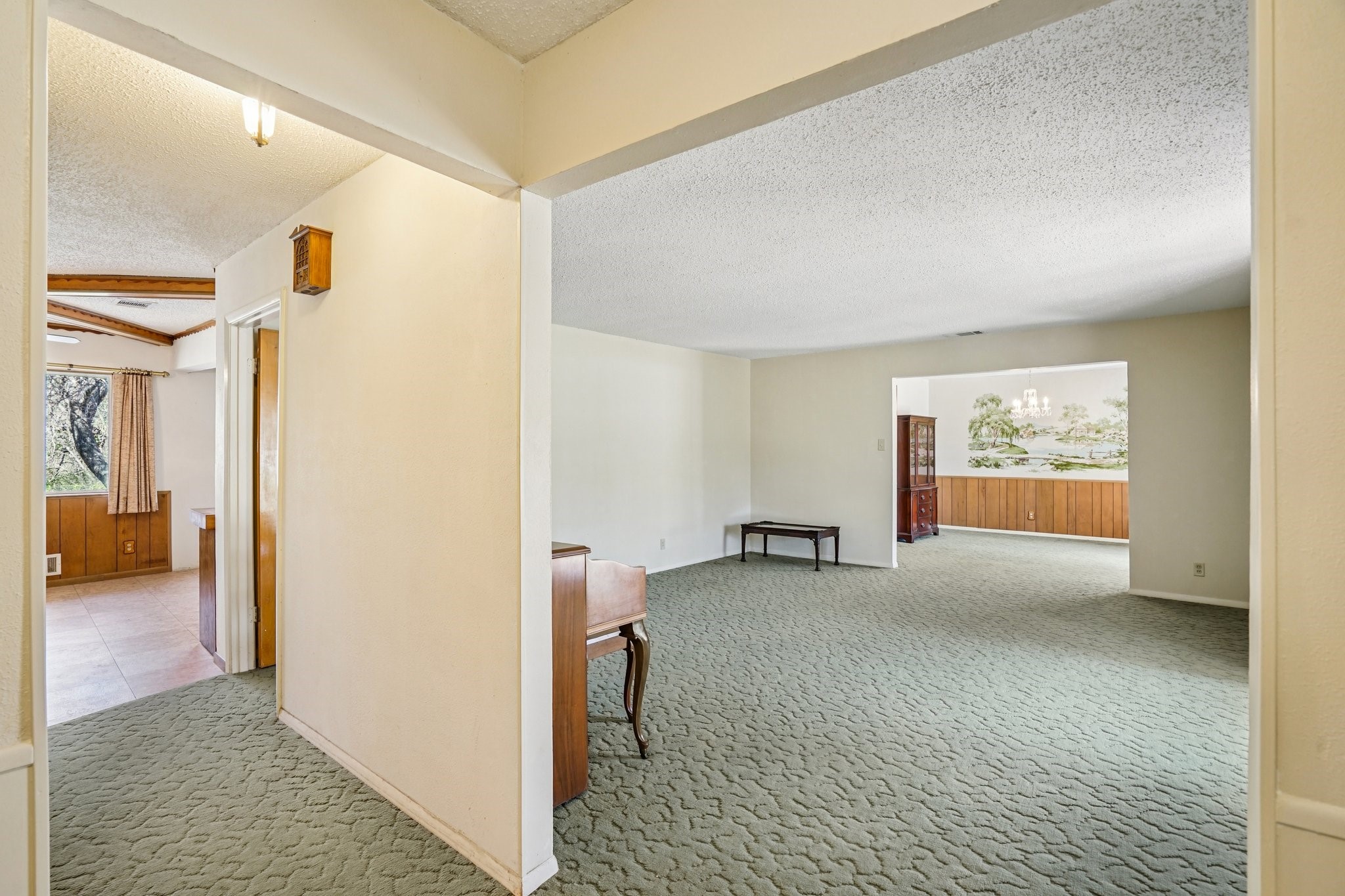 1215 Hill City Drive