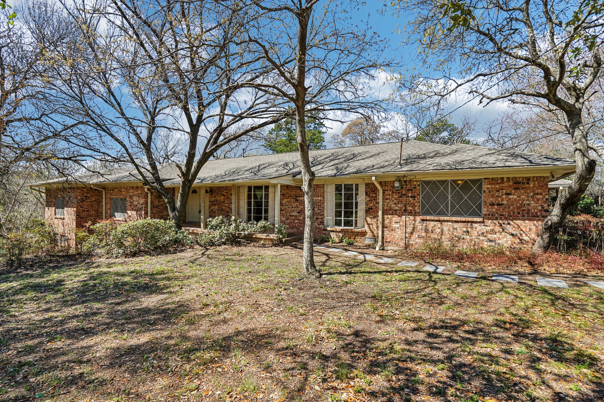 1215 Hill City Drive