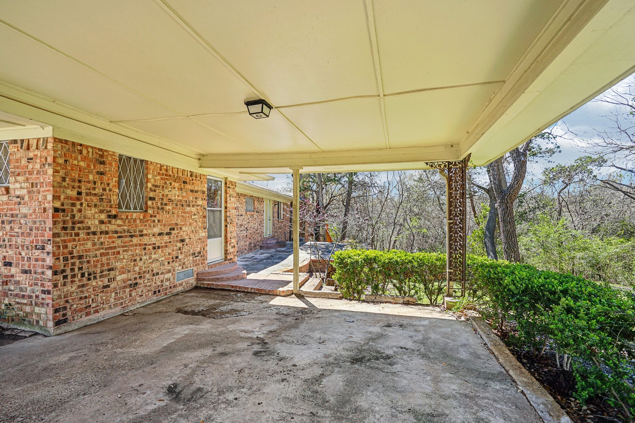 1215 Hill City Drive