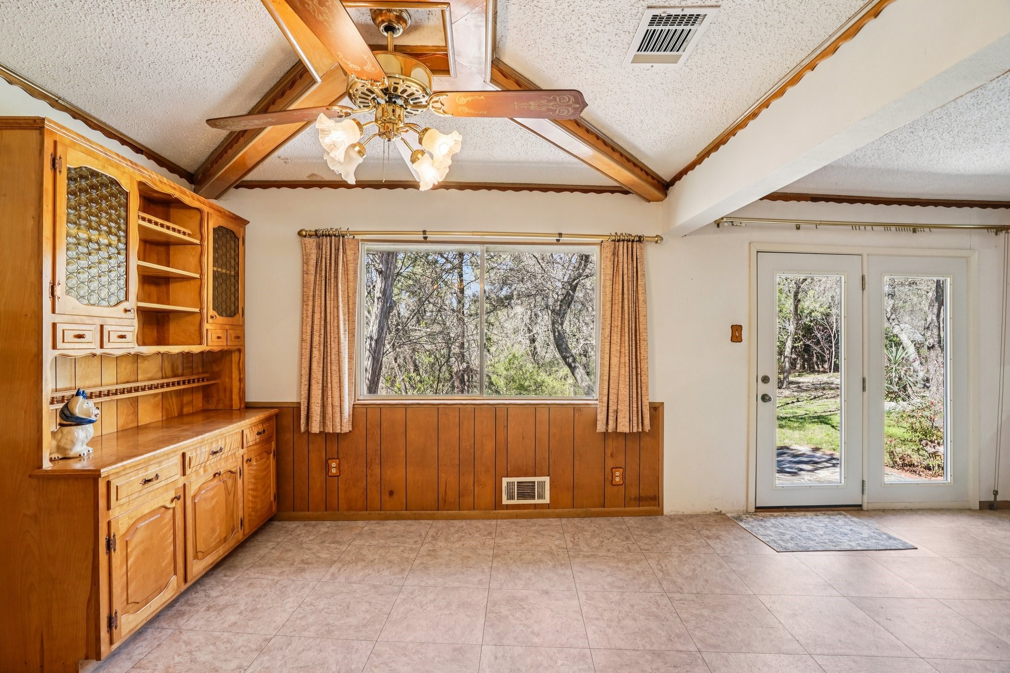 1215 Hill City Drive