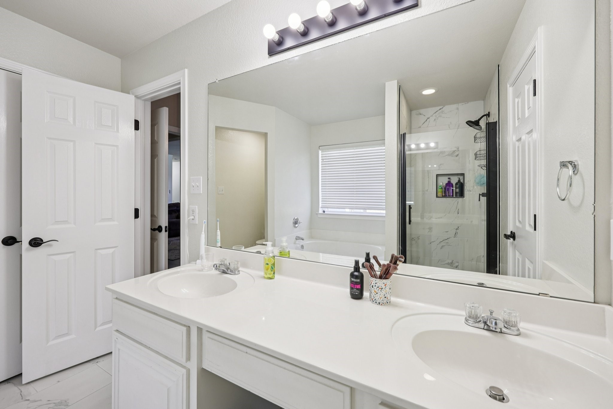 1325 Lake Shore Drive