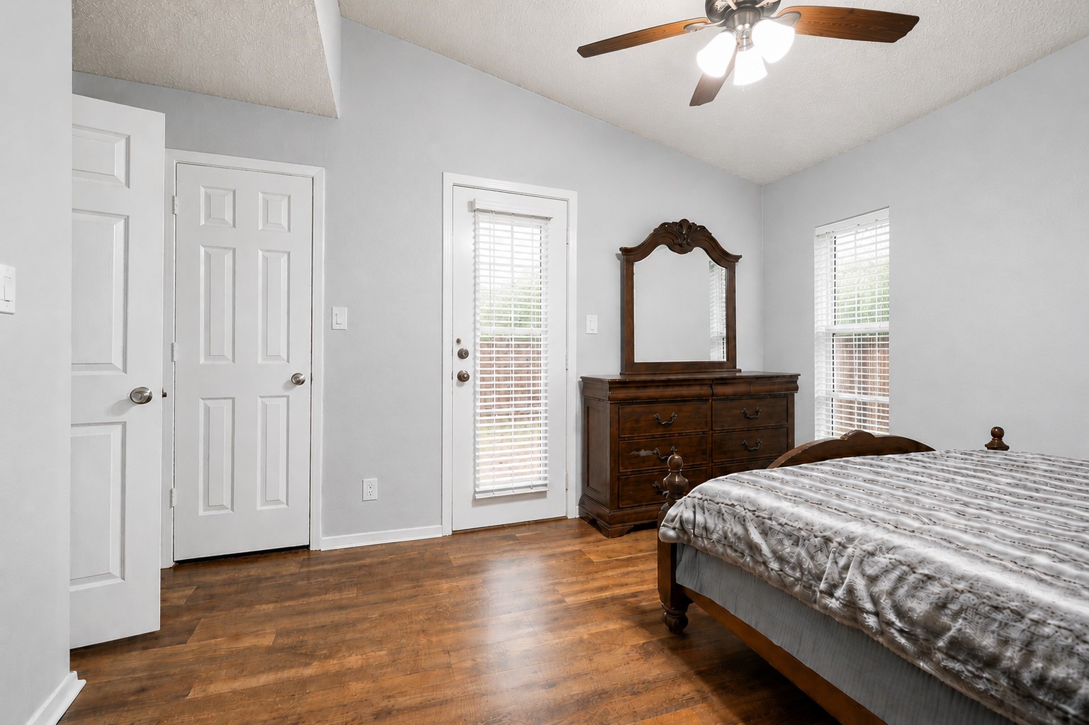 9607 Walnut Street 11107