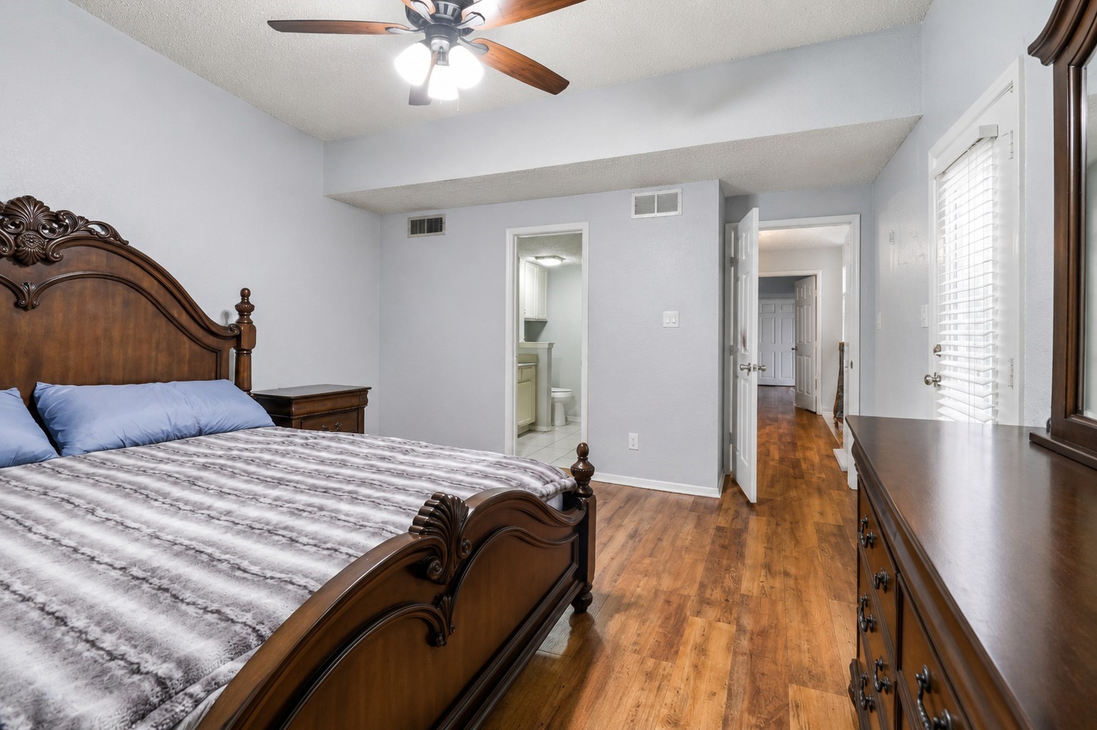 9607 Walnut Street 11107