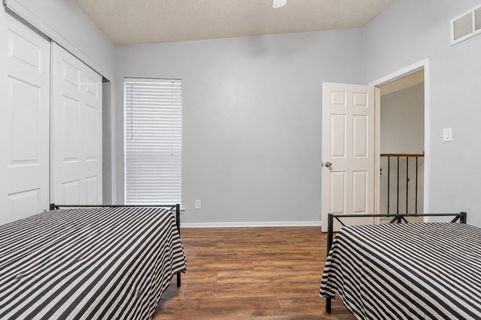 9607 Walnut Street 11107