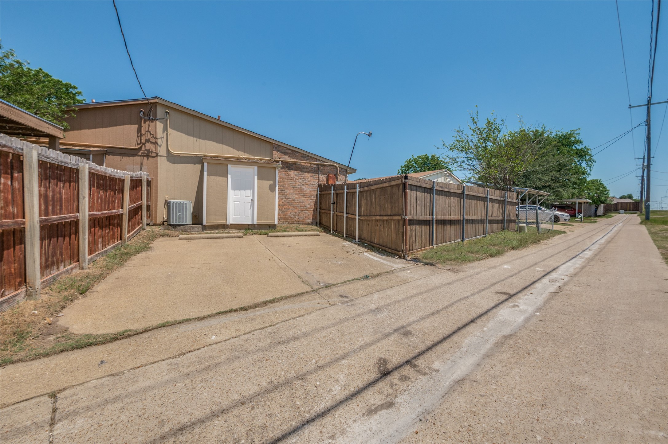 7305 Pineberry Road