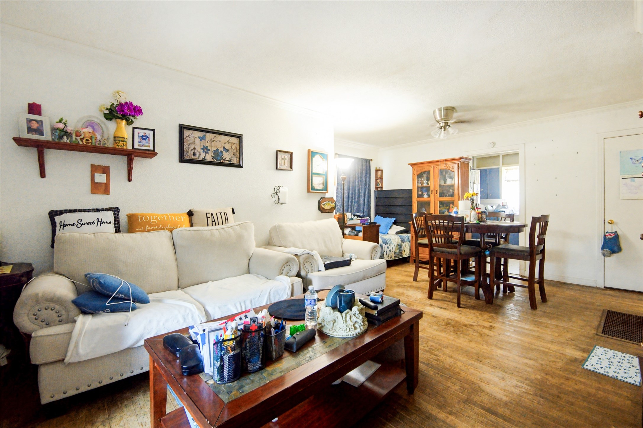 4015 Poinsettia Drive