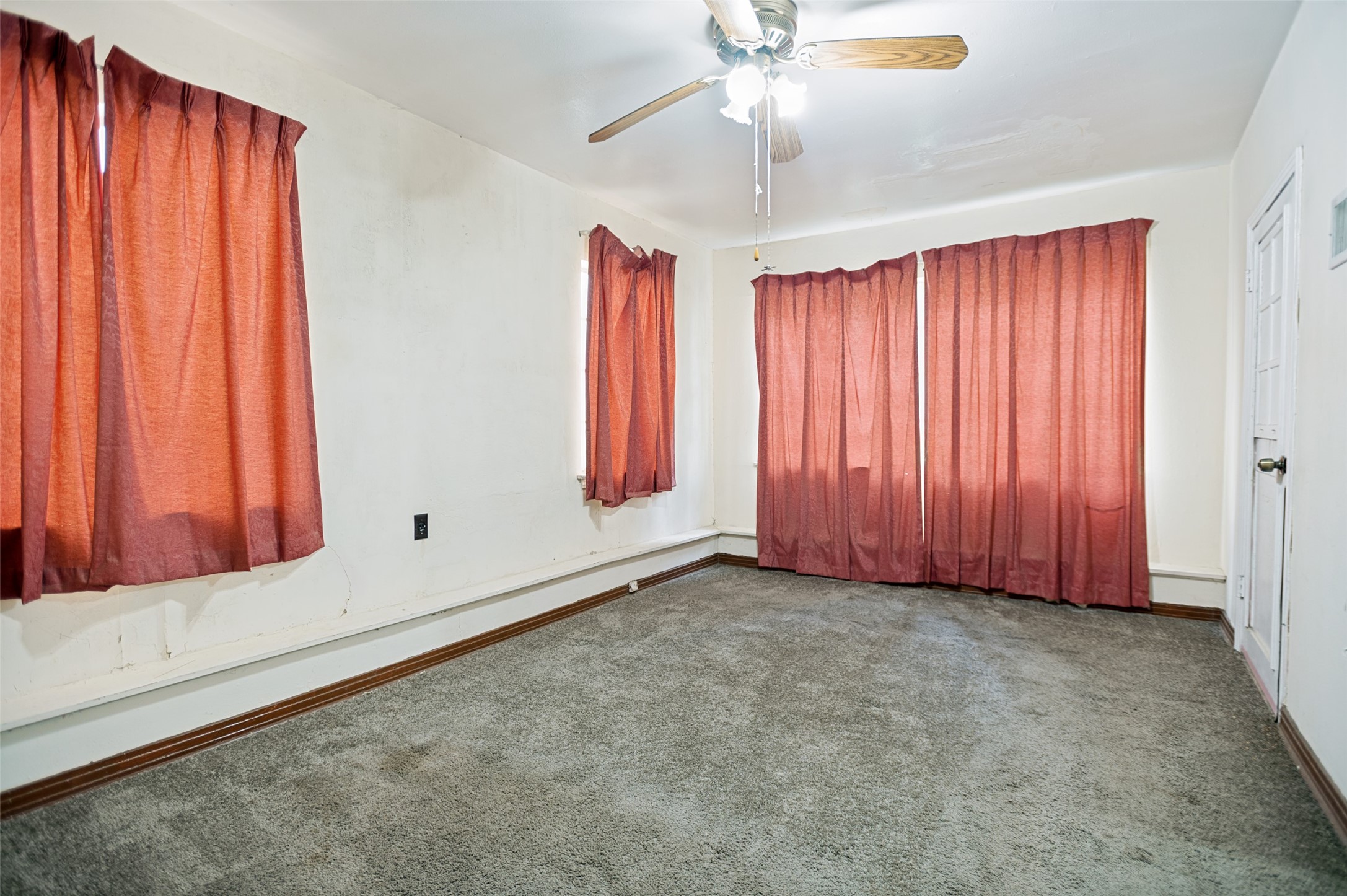 408 W Montana Avenue