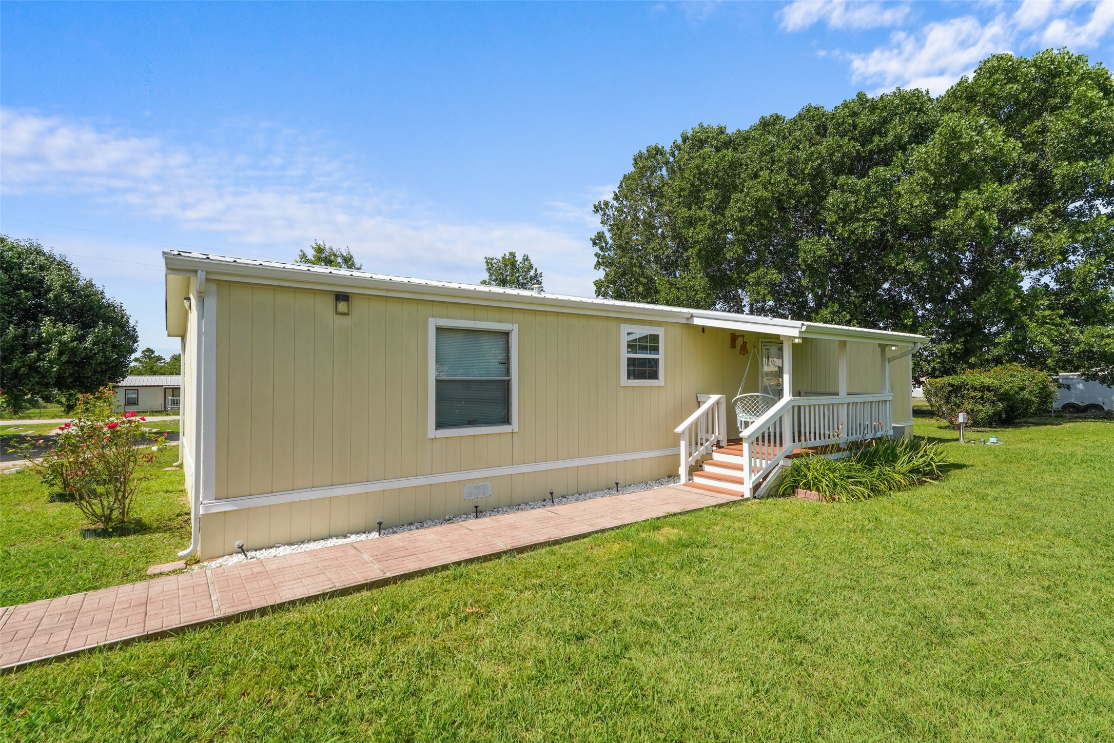 542 Private Road 4906
