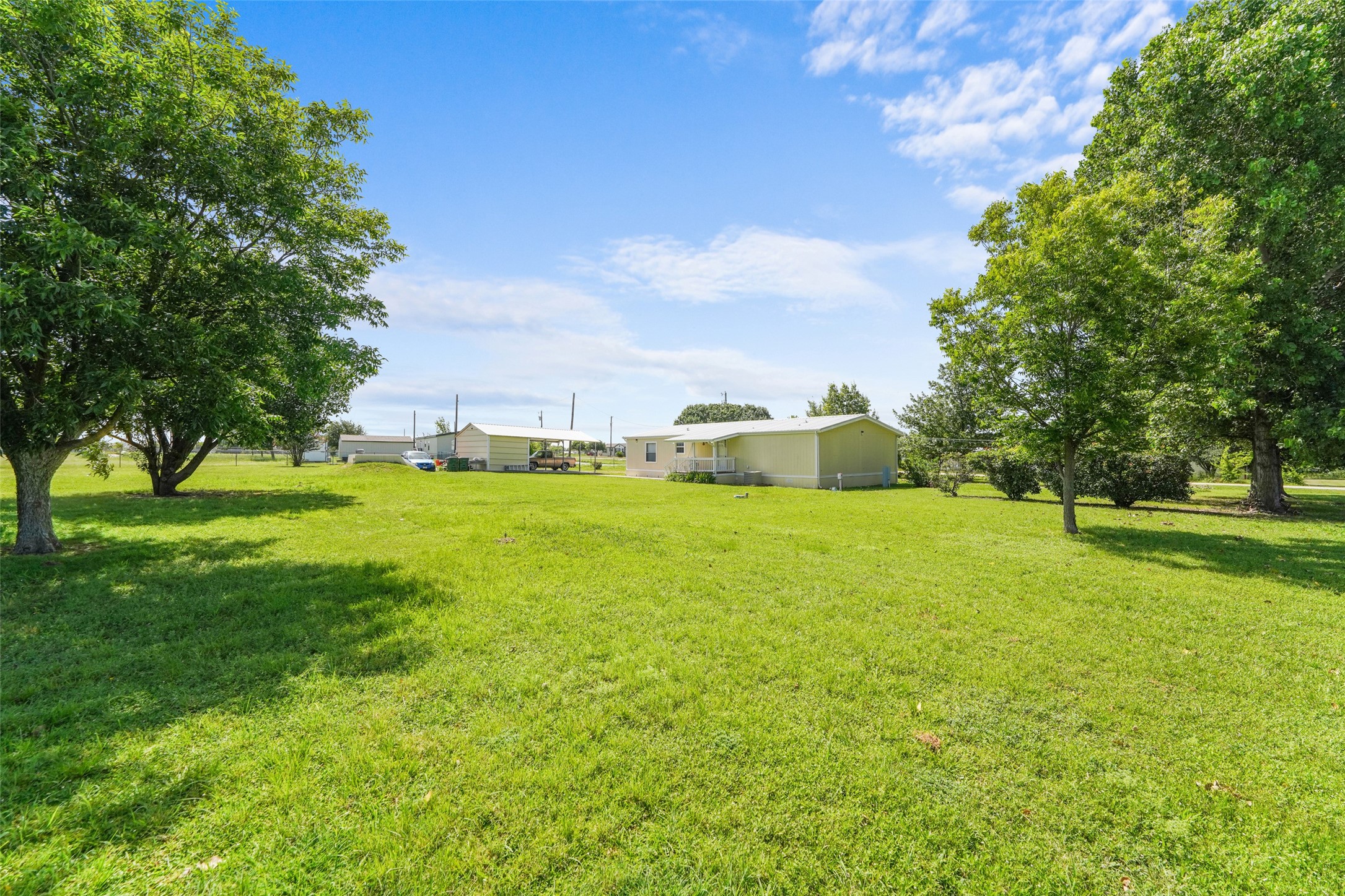 542 Private Road 4906