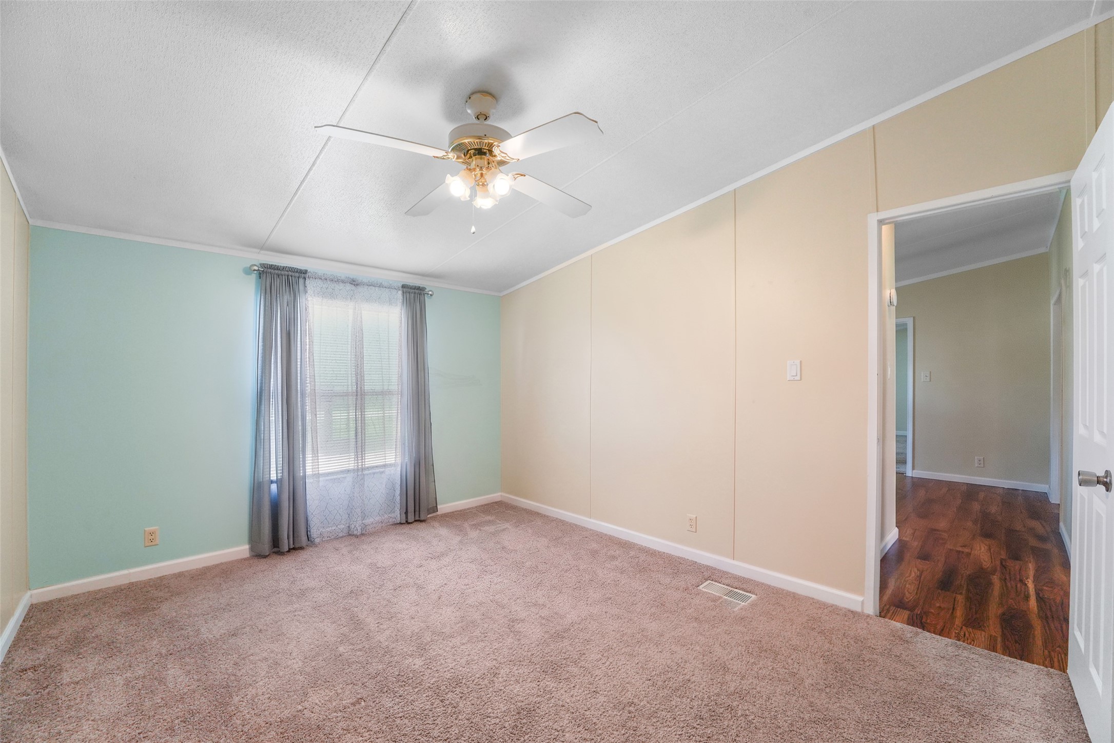 542 Private Road 4906