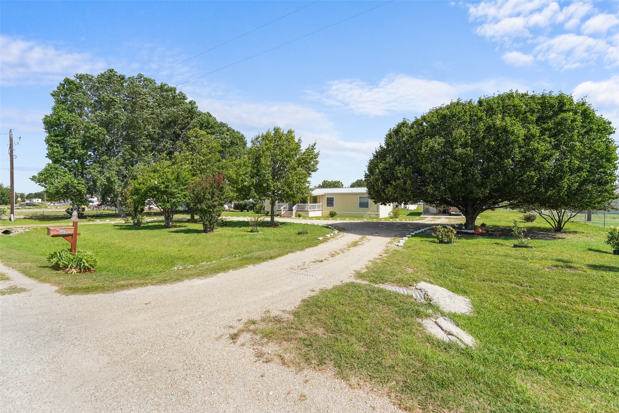 542 Private Road 4906
