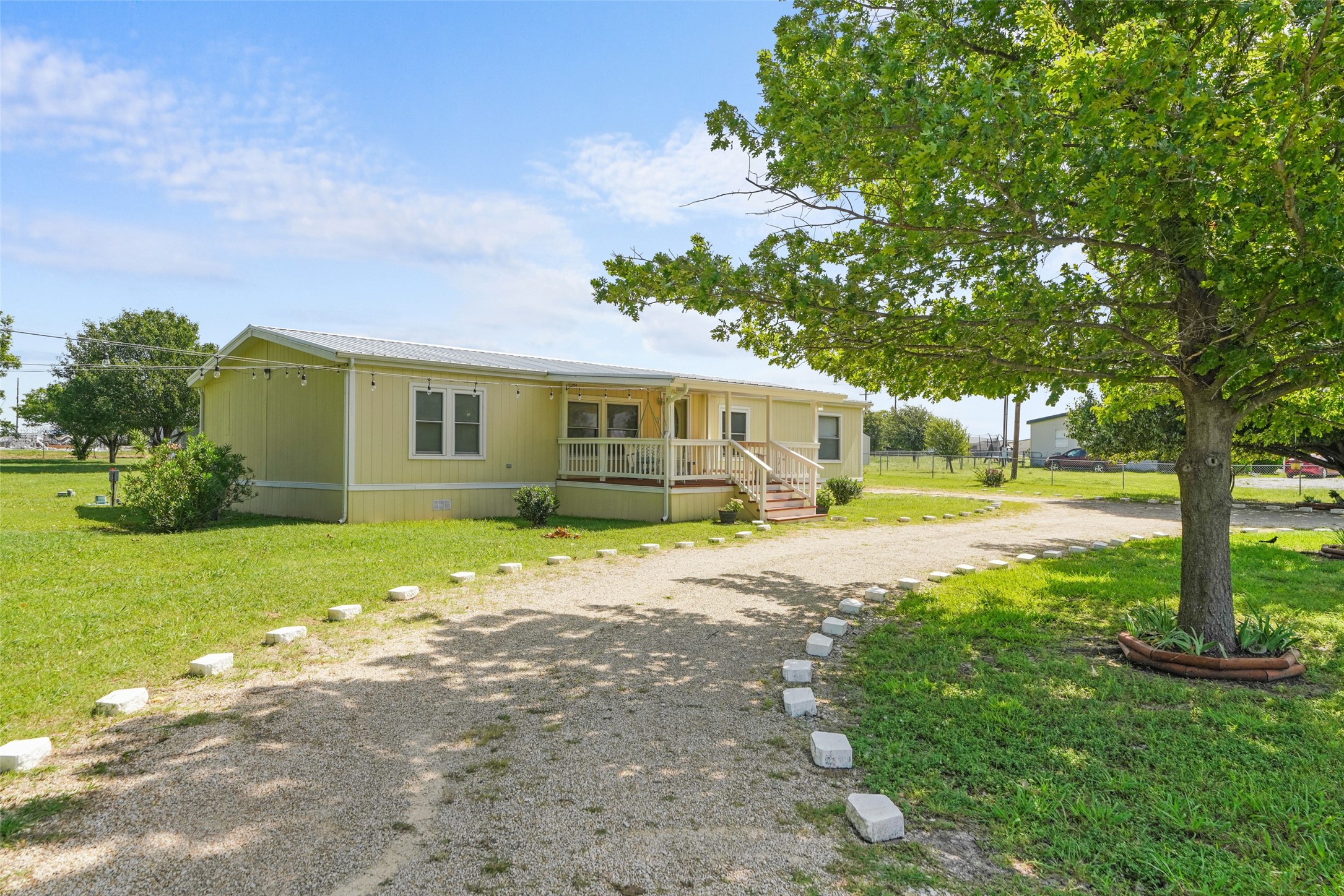 542 Private Road 4906
