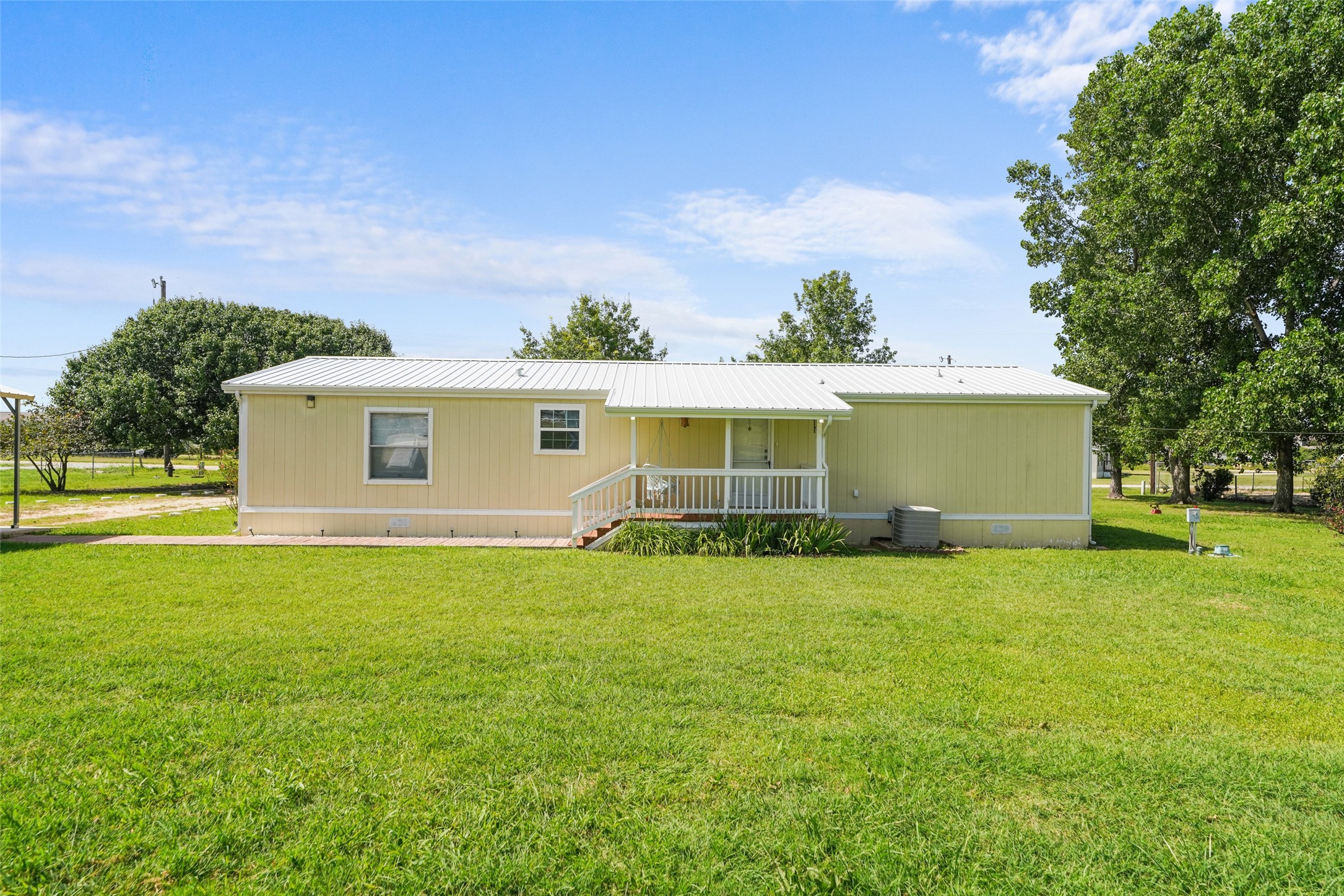 542 Private Road 4906