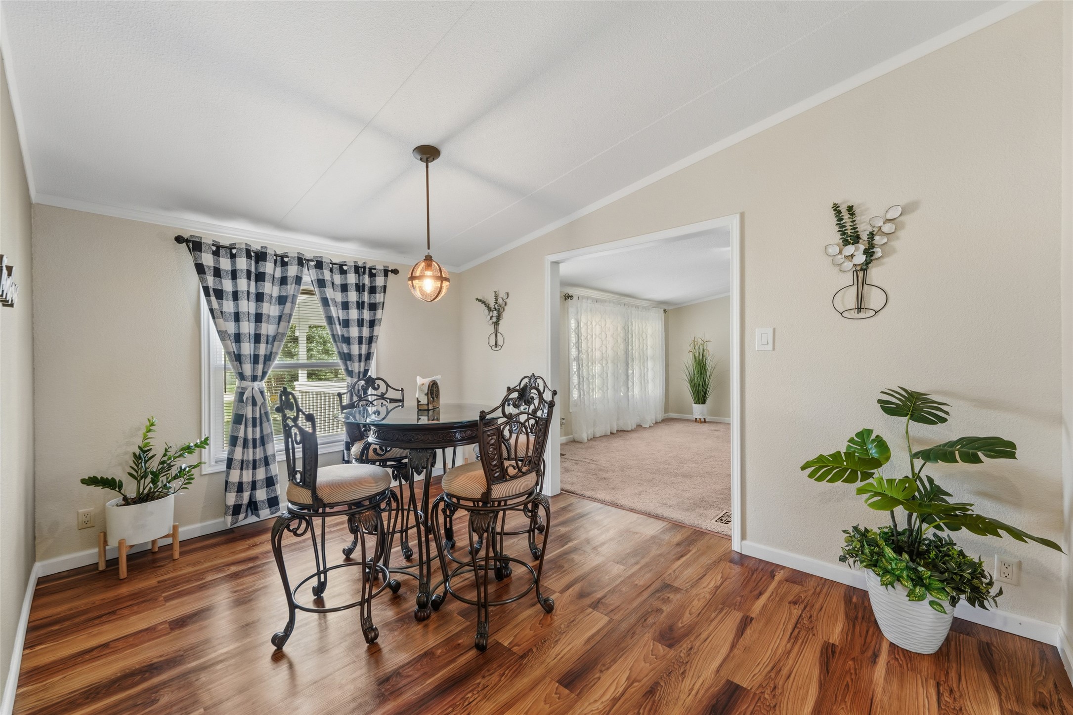 542 Private Road 4906