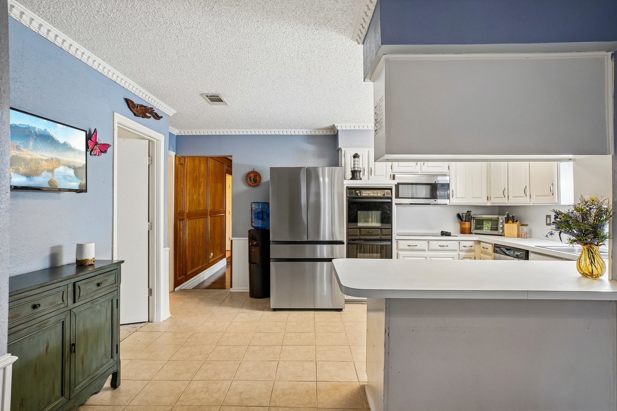 335 Robin Hill Lane