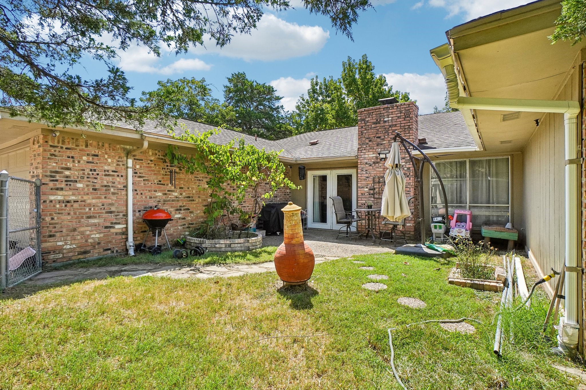 335 Robin Hill Lane