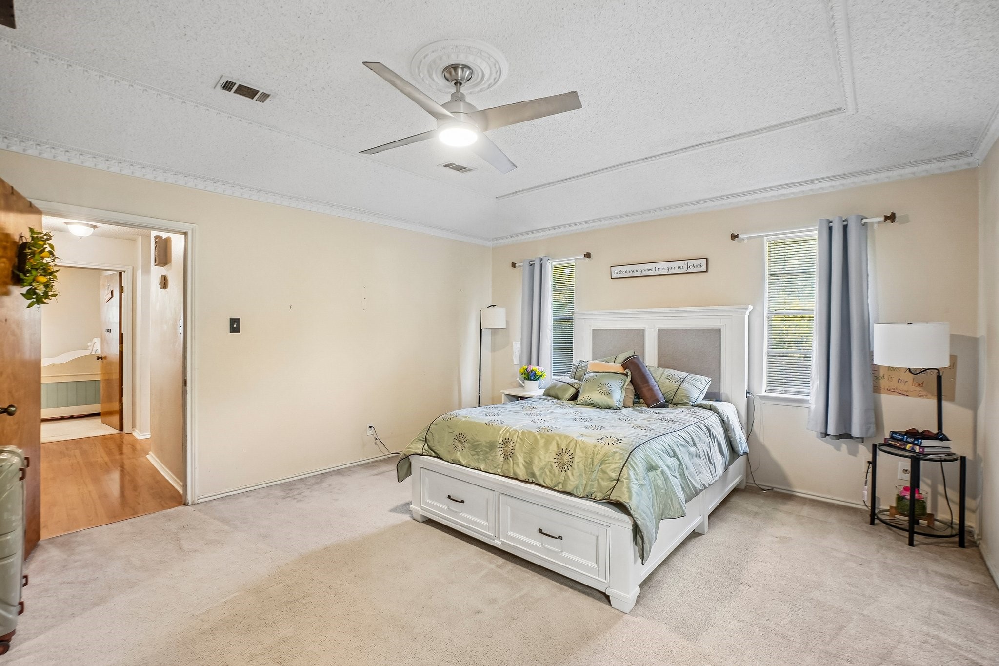 335 Robin Hill Lane