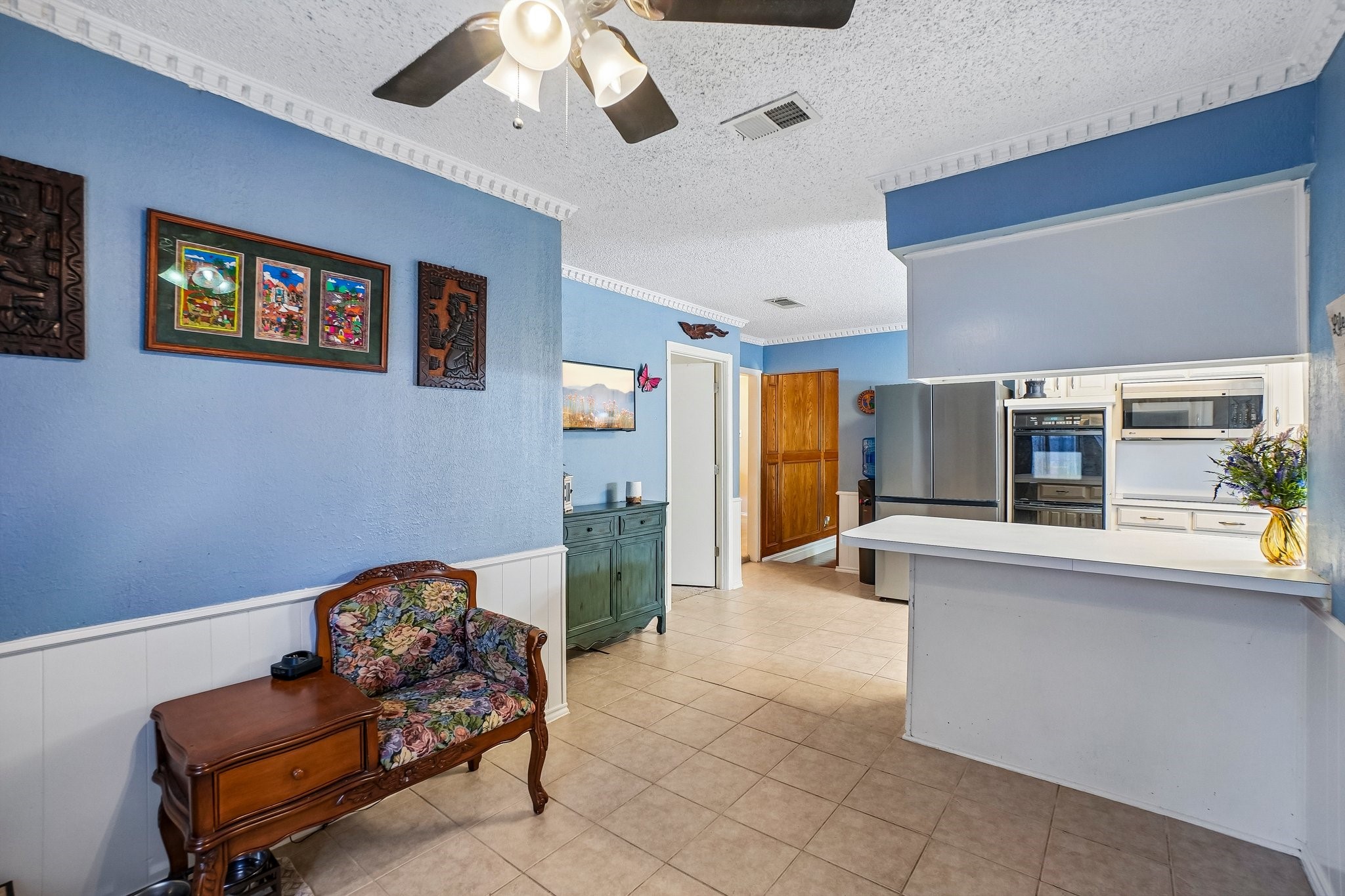 335 Robin Hill Lane