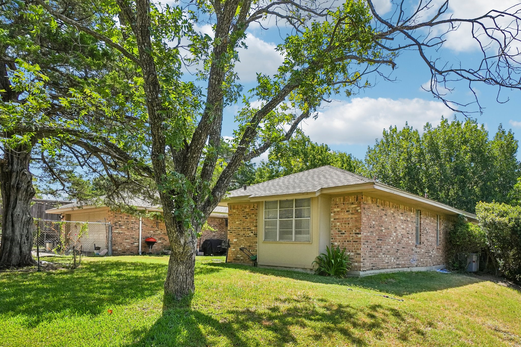 335 Robin Hill Lane