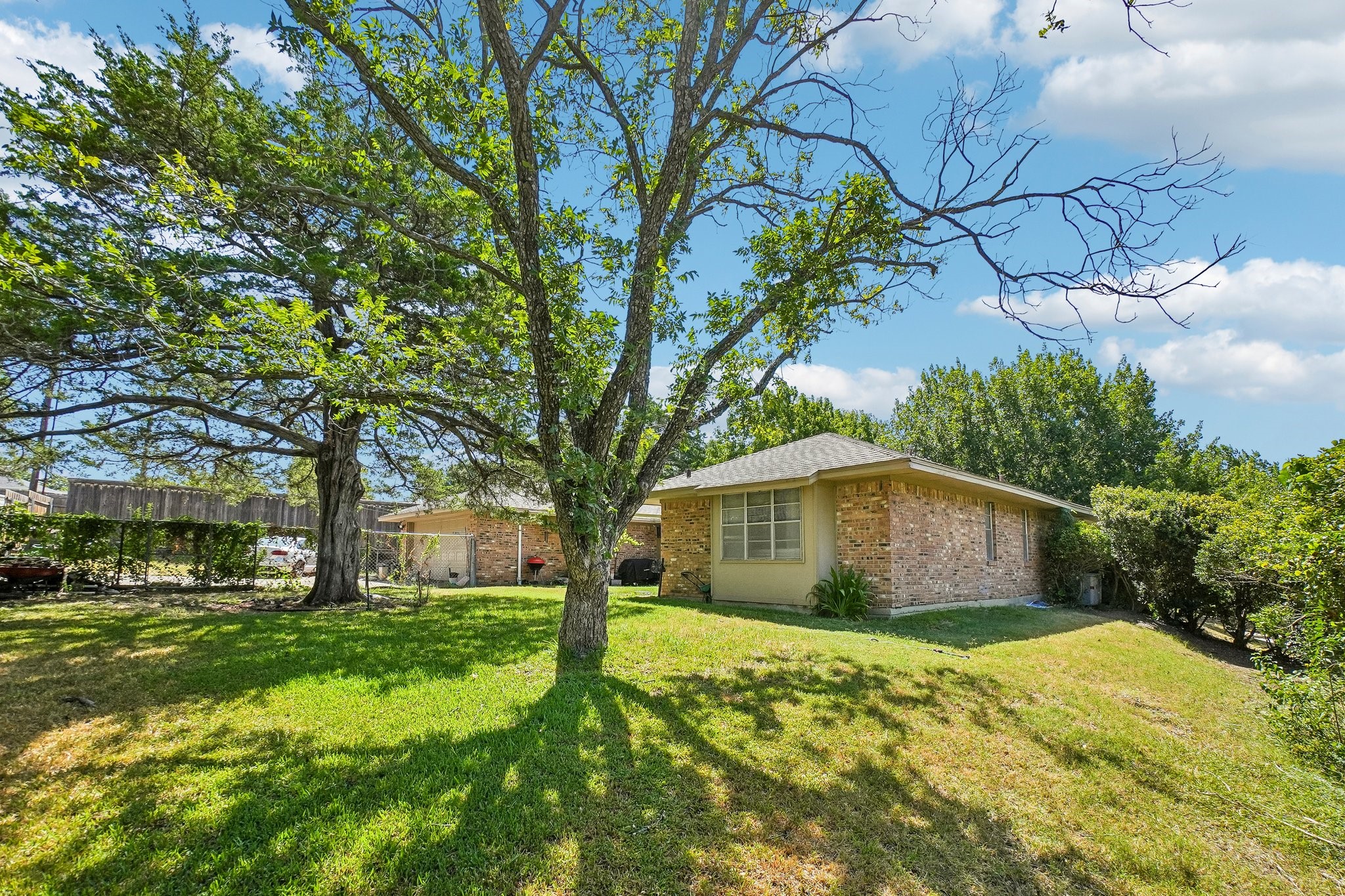 335 Robin Hill Lane