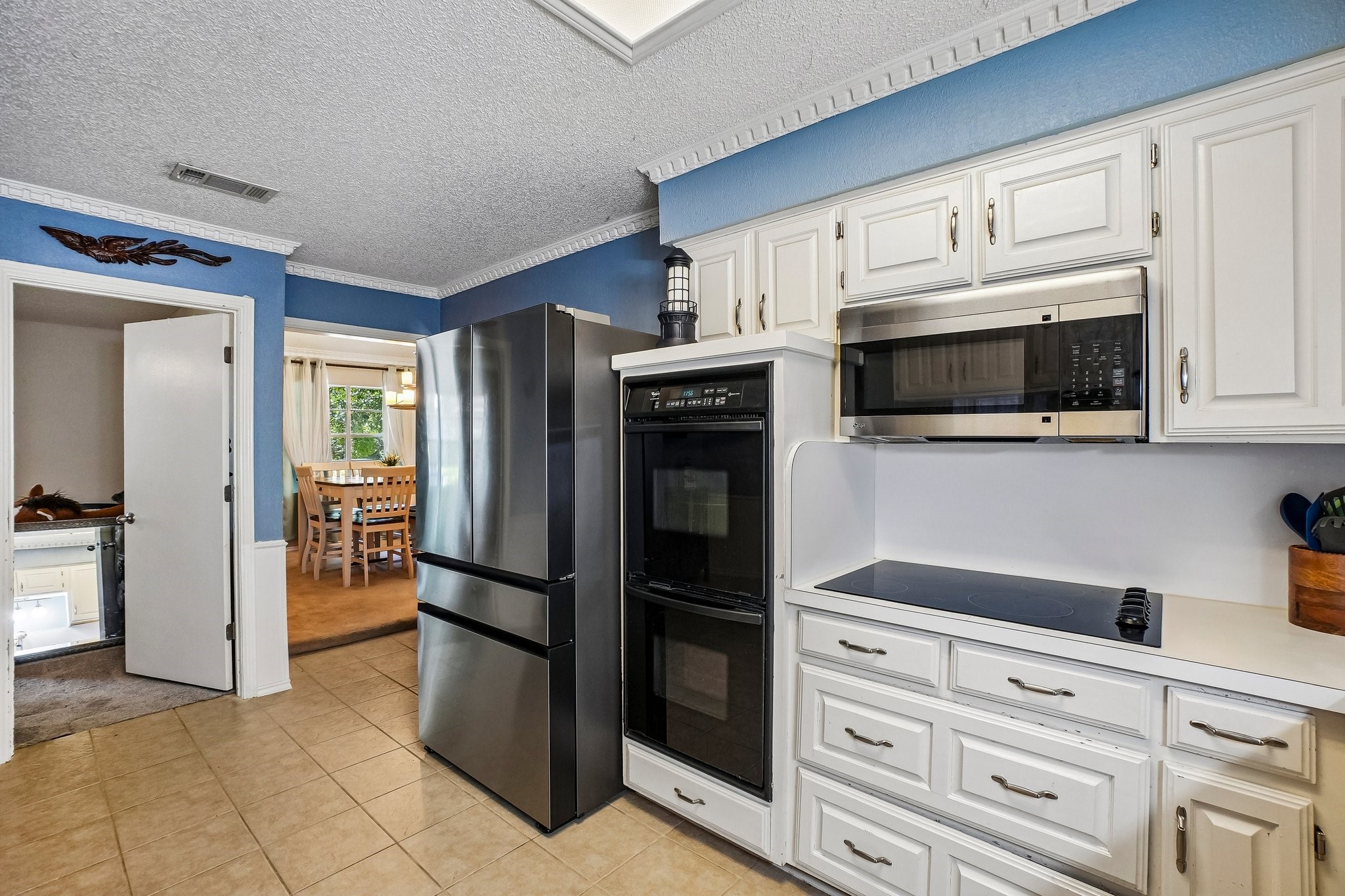 335 Robin Hill Lane
