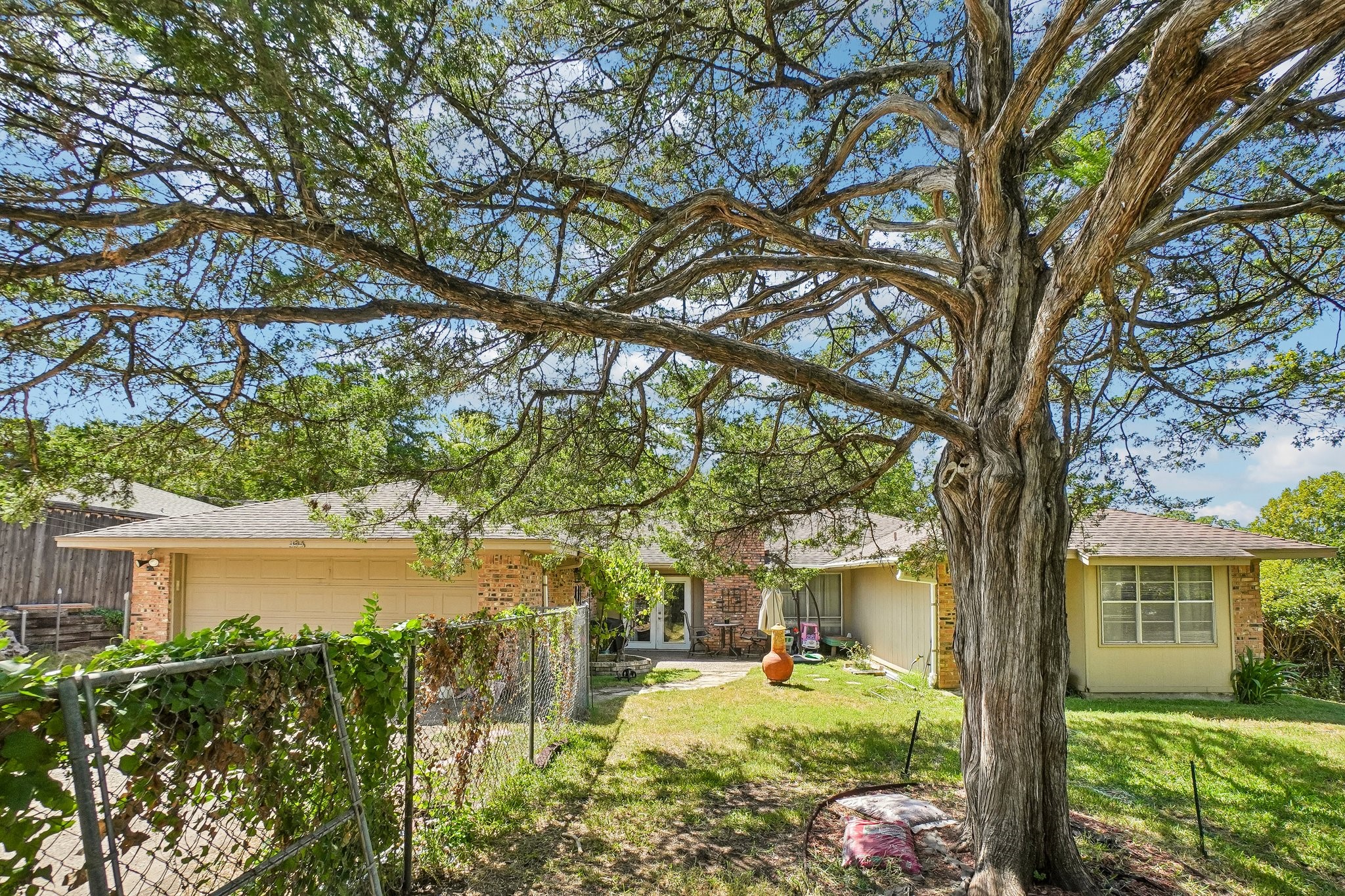 335 Robin Hill Lane