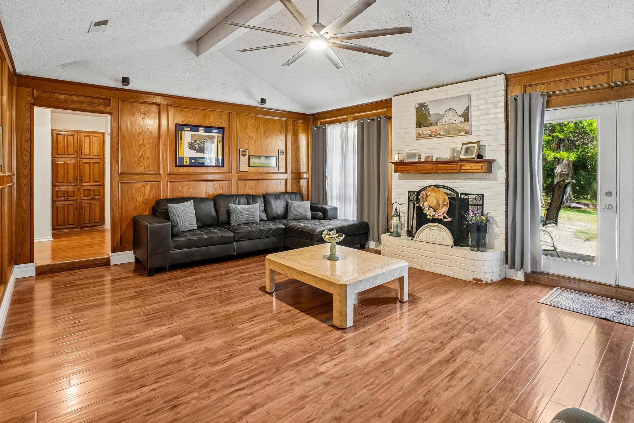 335 Robin Hill Lane