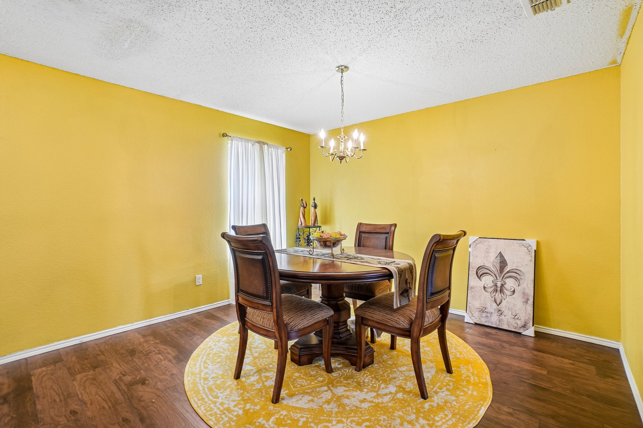 659 Pondview Drive