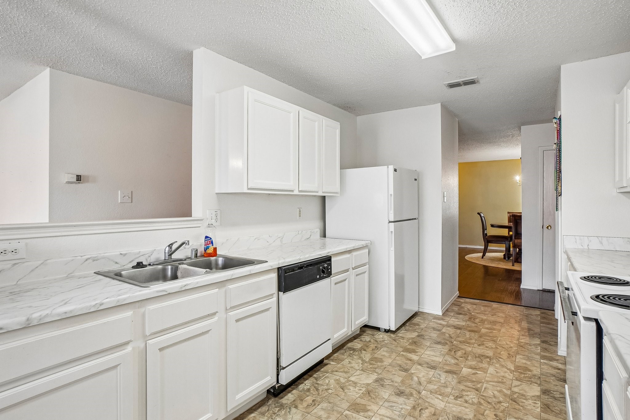 659 Pondview Drive