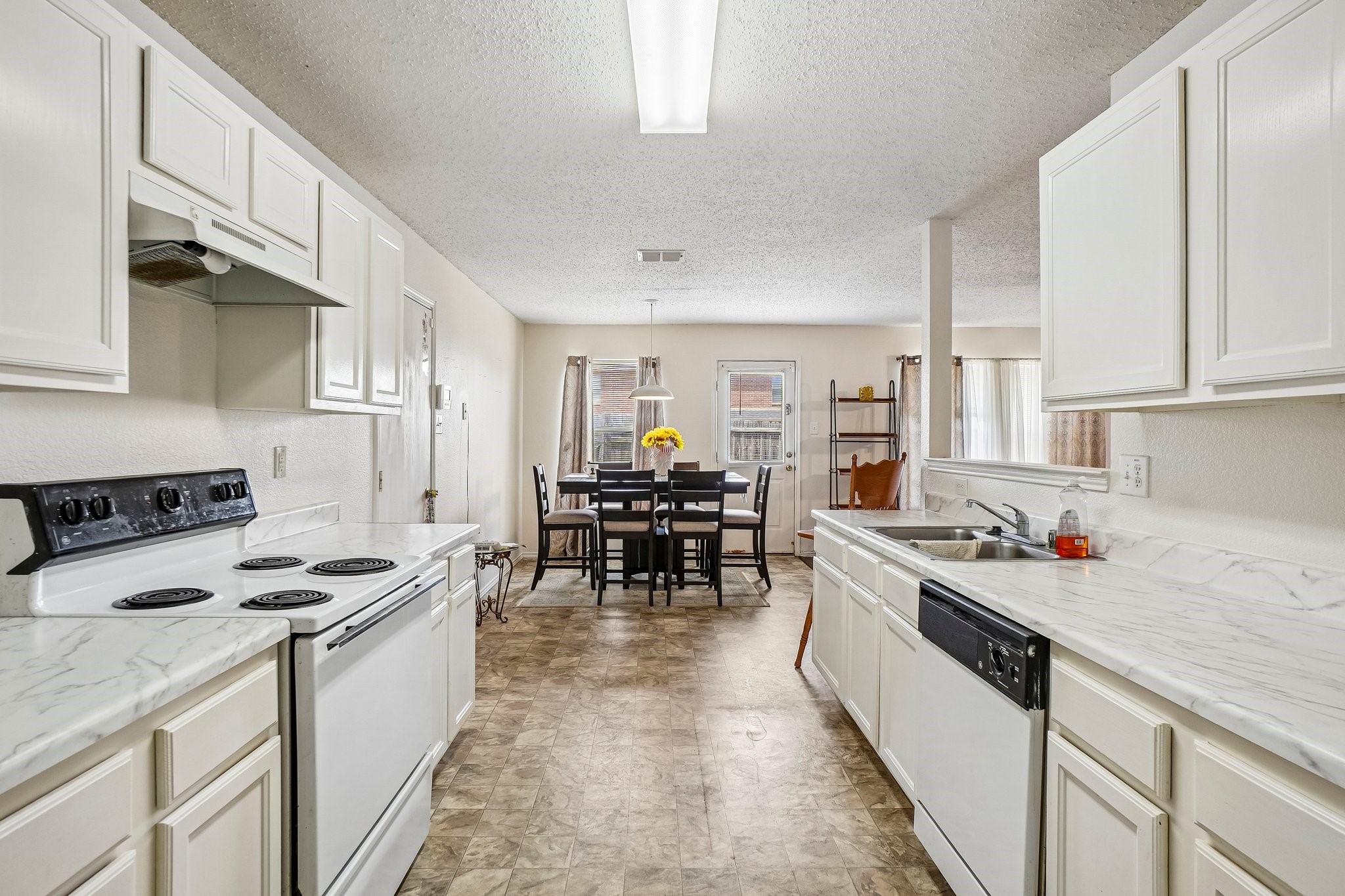 659 Pondview Drive