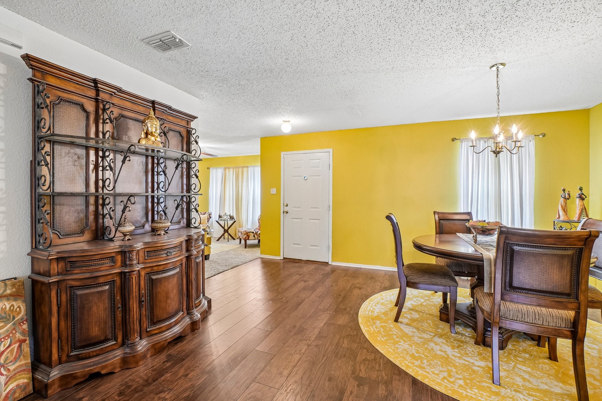 659 Pondview Drive