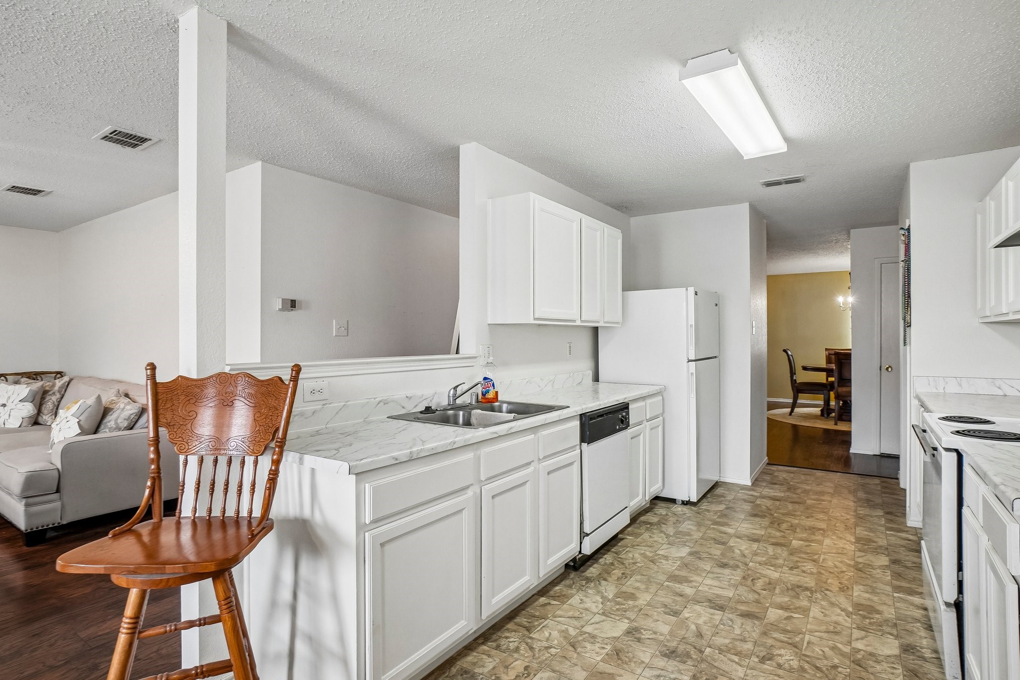 659 Pondview Drive