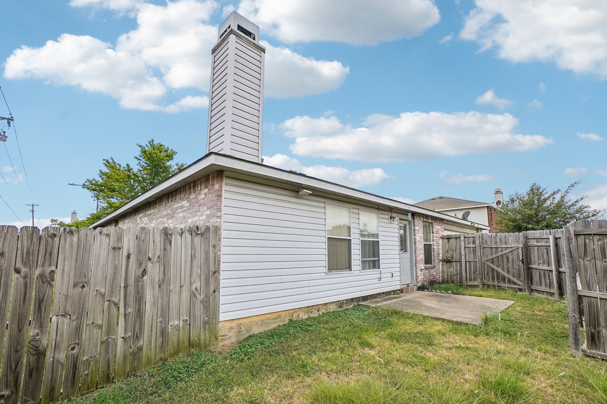 659 Pondview Drive