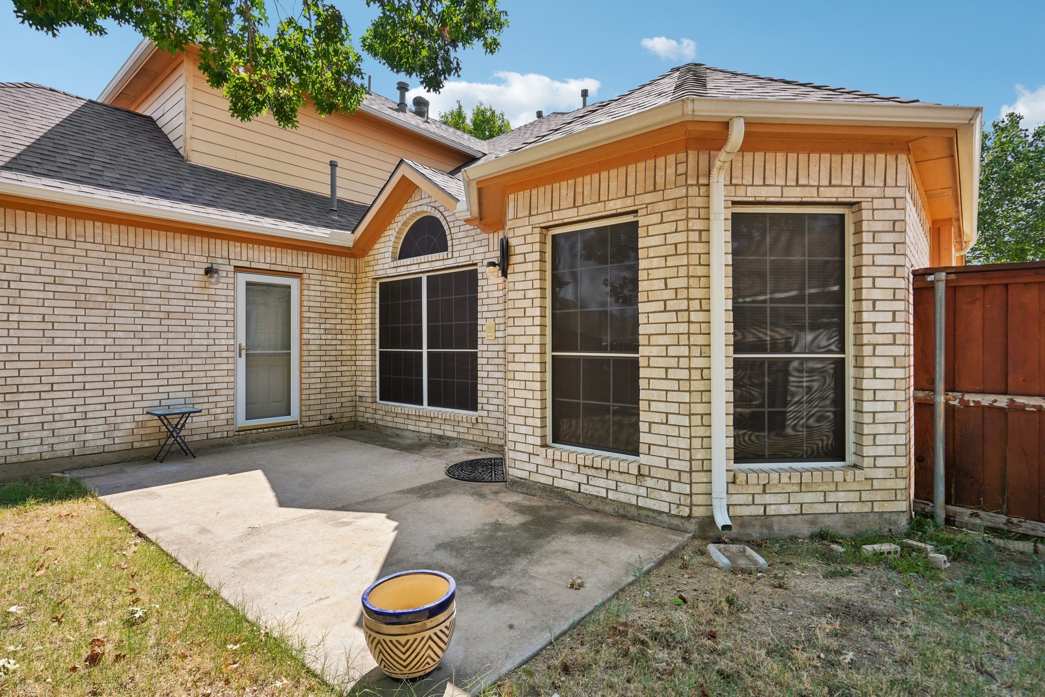 1517 Mountain Laurel Lane