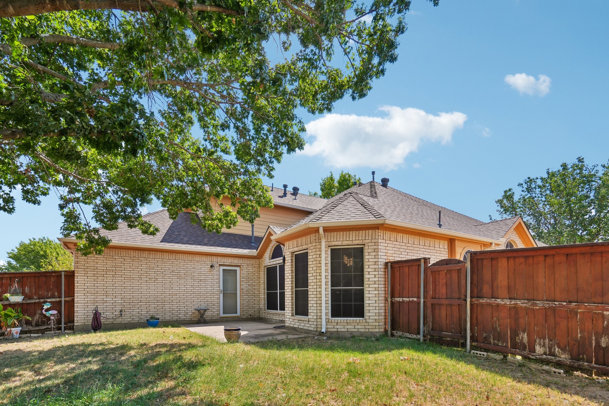 1517 Mountain Laurel Lane