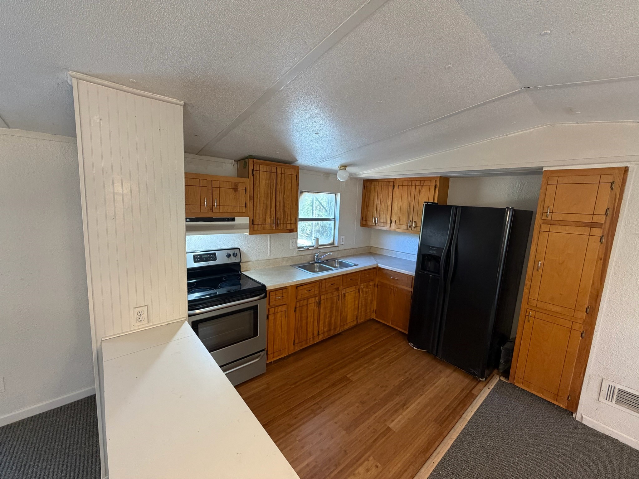 3278 Cedar Bend Drive