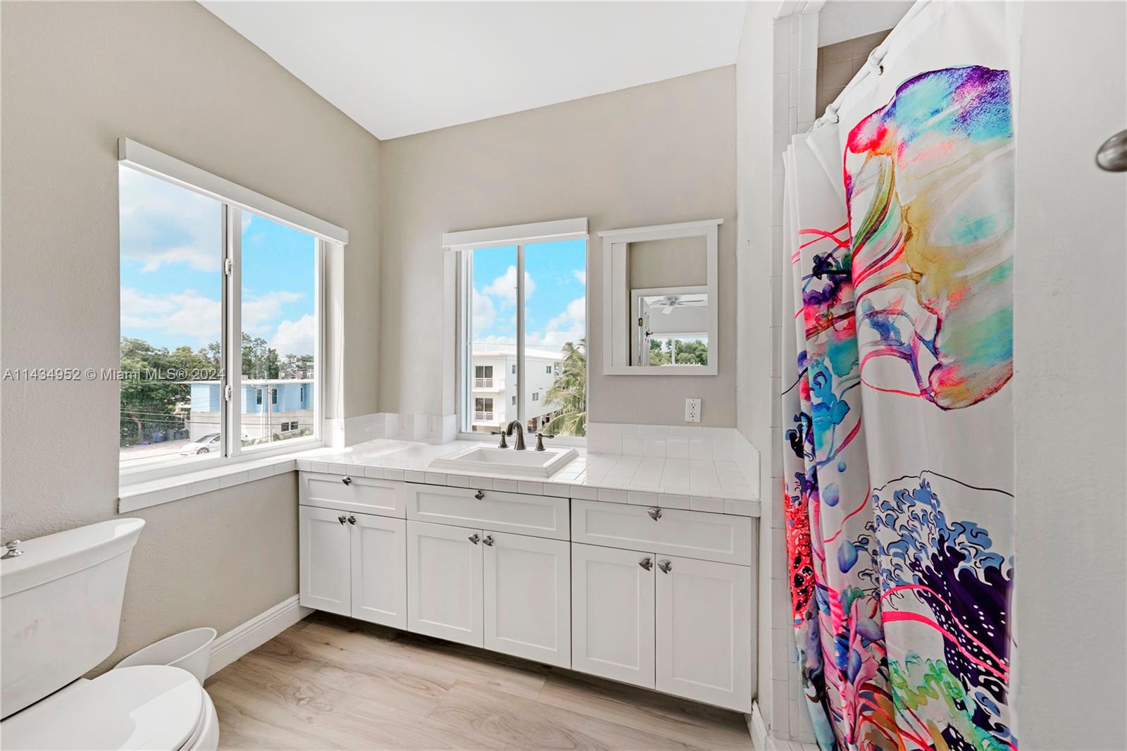 706 Grouper Ln