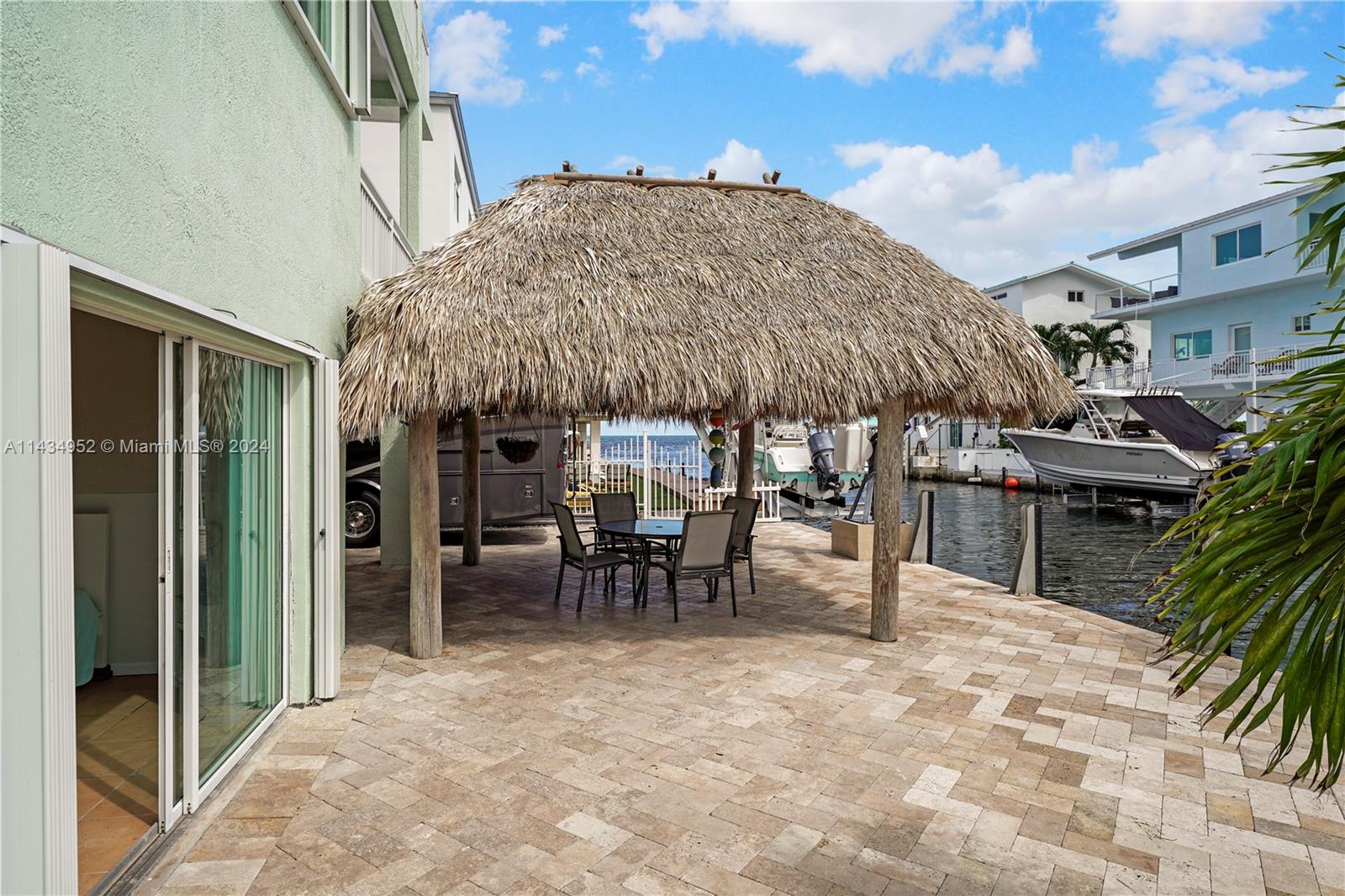 706 Grouper Ln