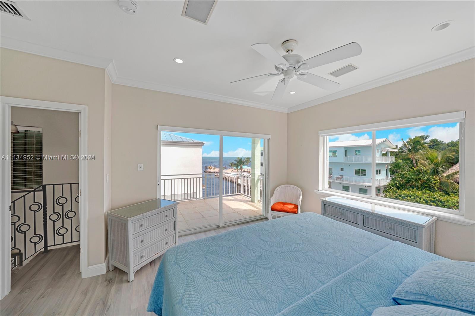706 Grouper Ln