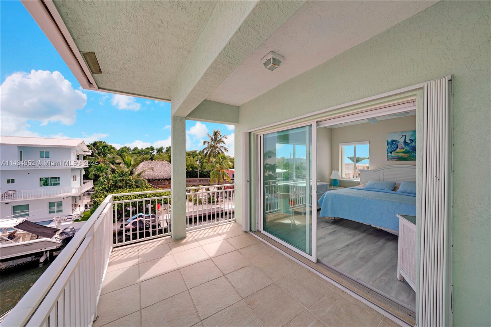 706 Grouper Ln
