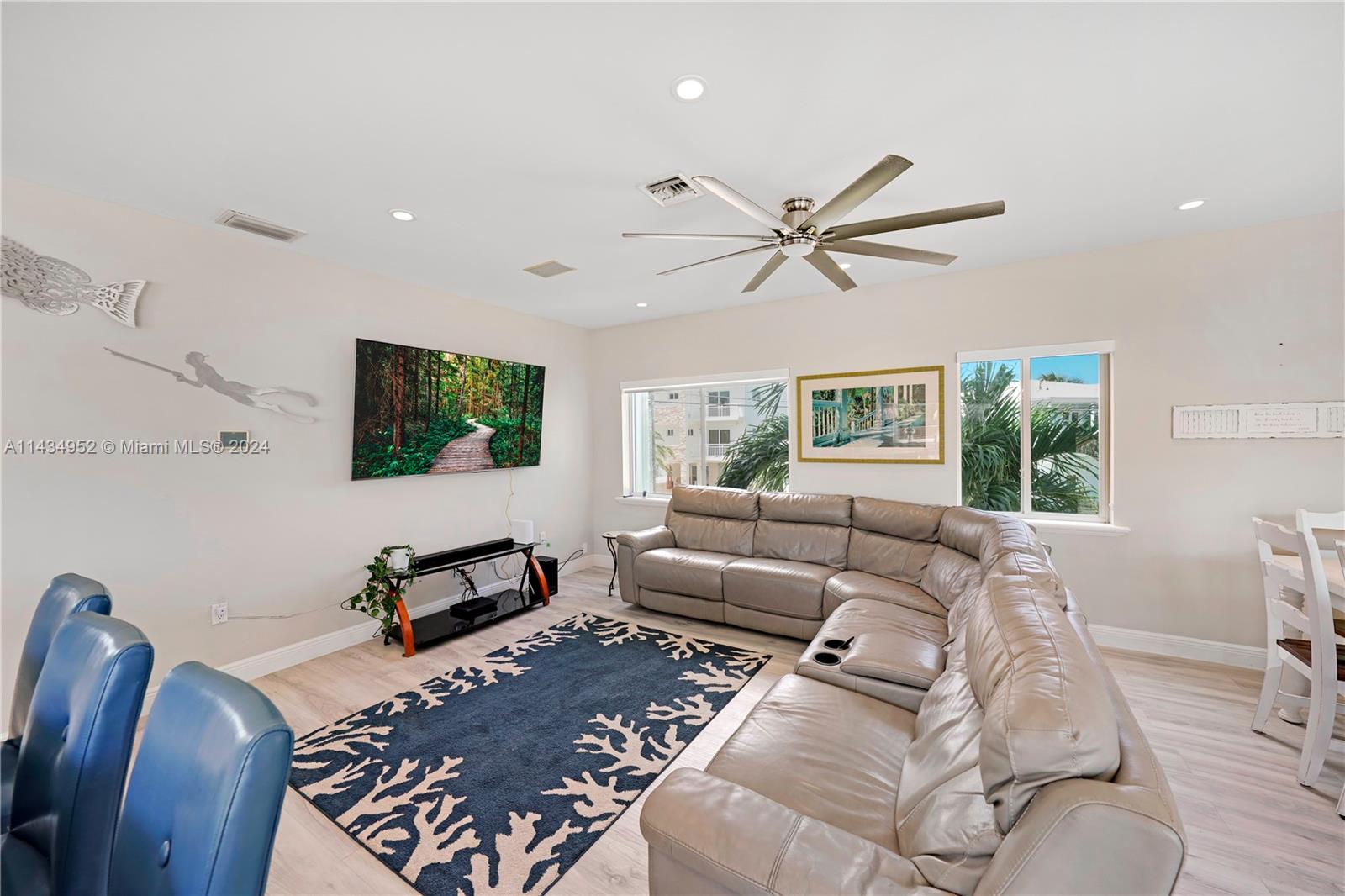 706 Grouper Ln