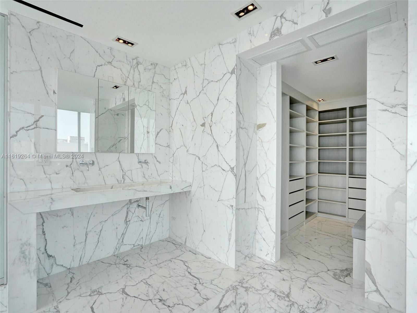 20191 E Country Club Dr Unit: TS7