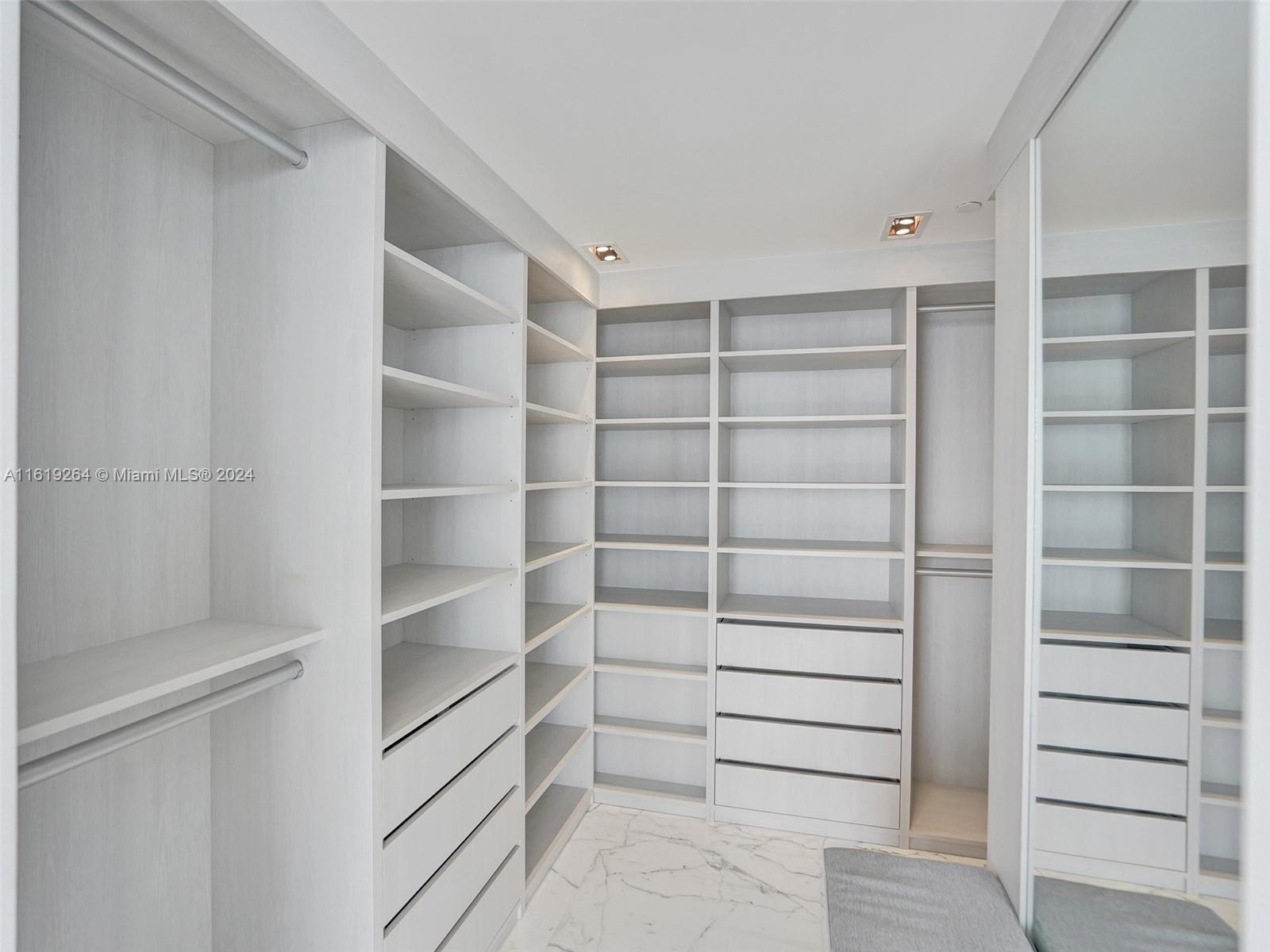 20191 E Country Club Dr Unit: TS7