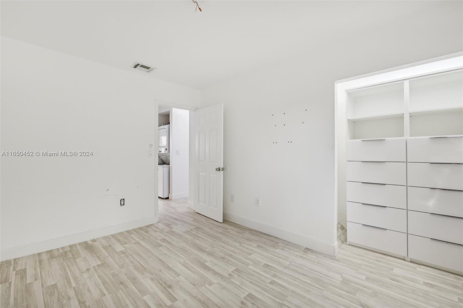 1901 NW S River Dr # 60F