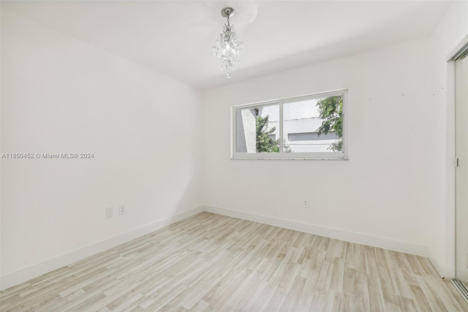1901 NW S River Dr # 60F