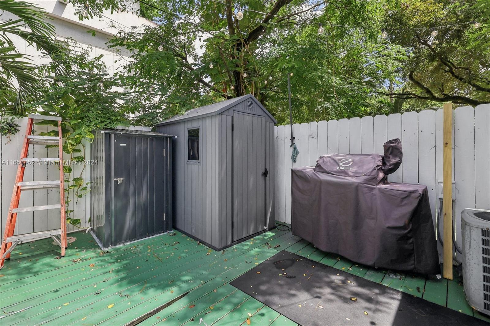 1901 NW S River Dr # 60F