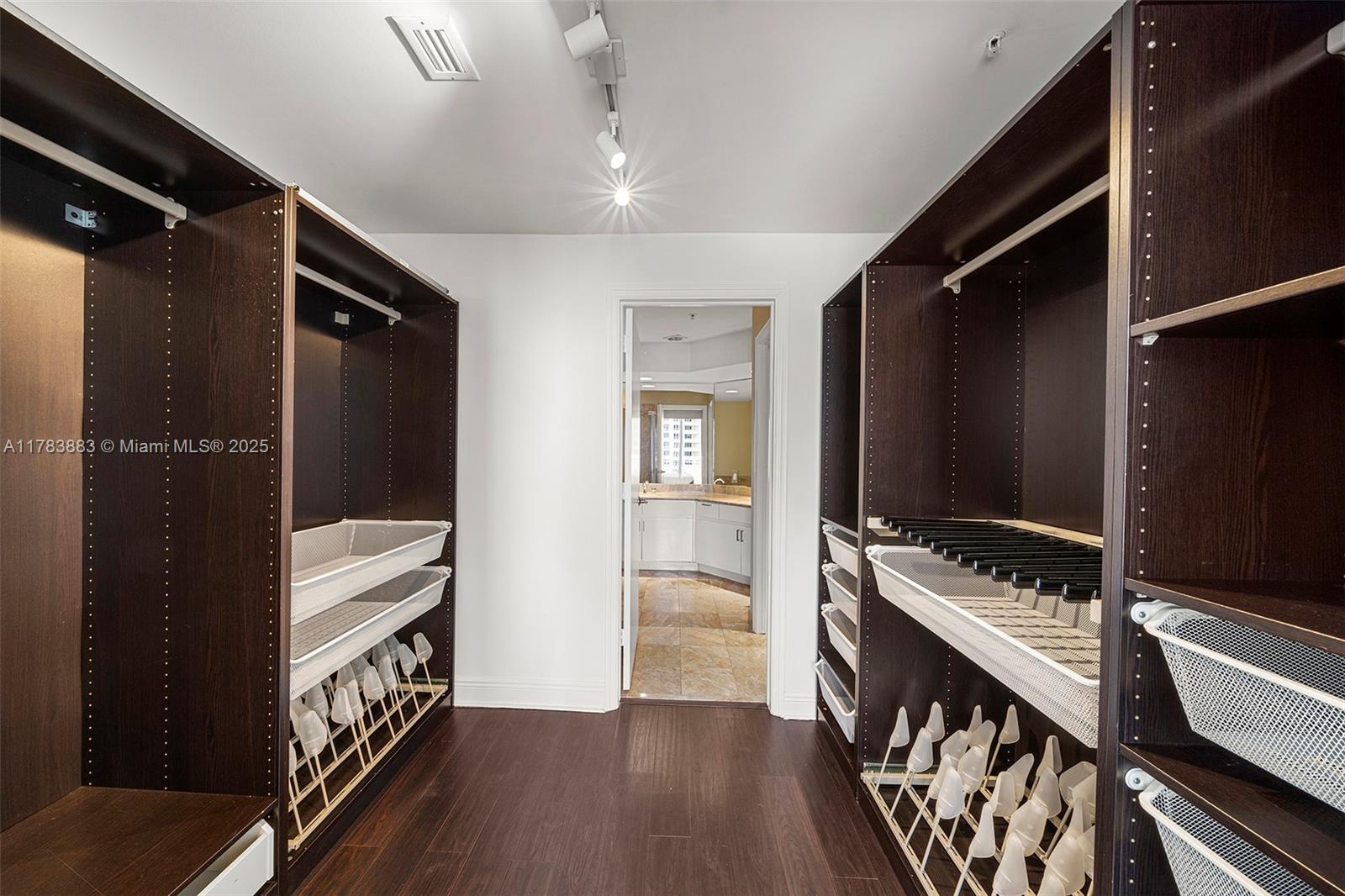 888 Brickell Key Dr # 2611