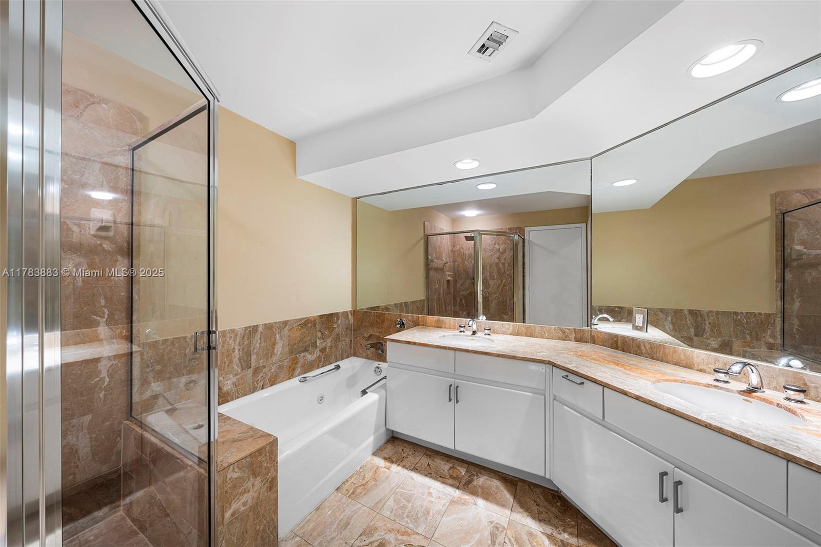 888 Brickell Key Dr # 2611